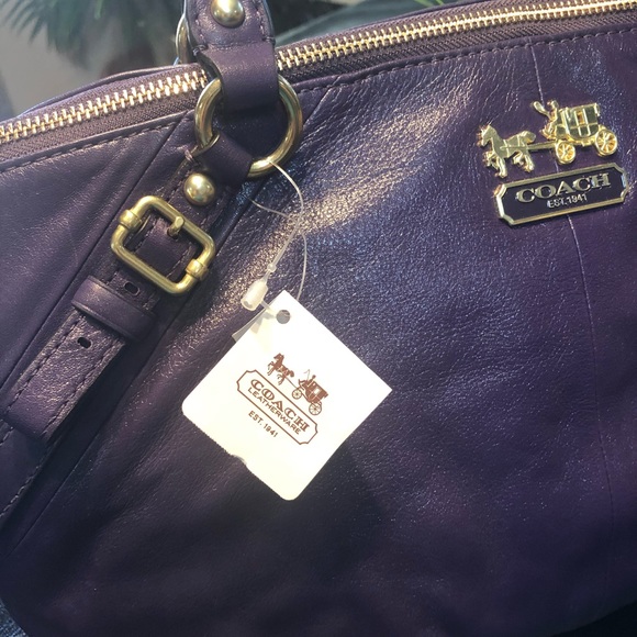 Authentic Coach - Picture 2 of 8